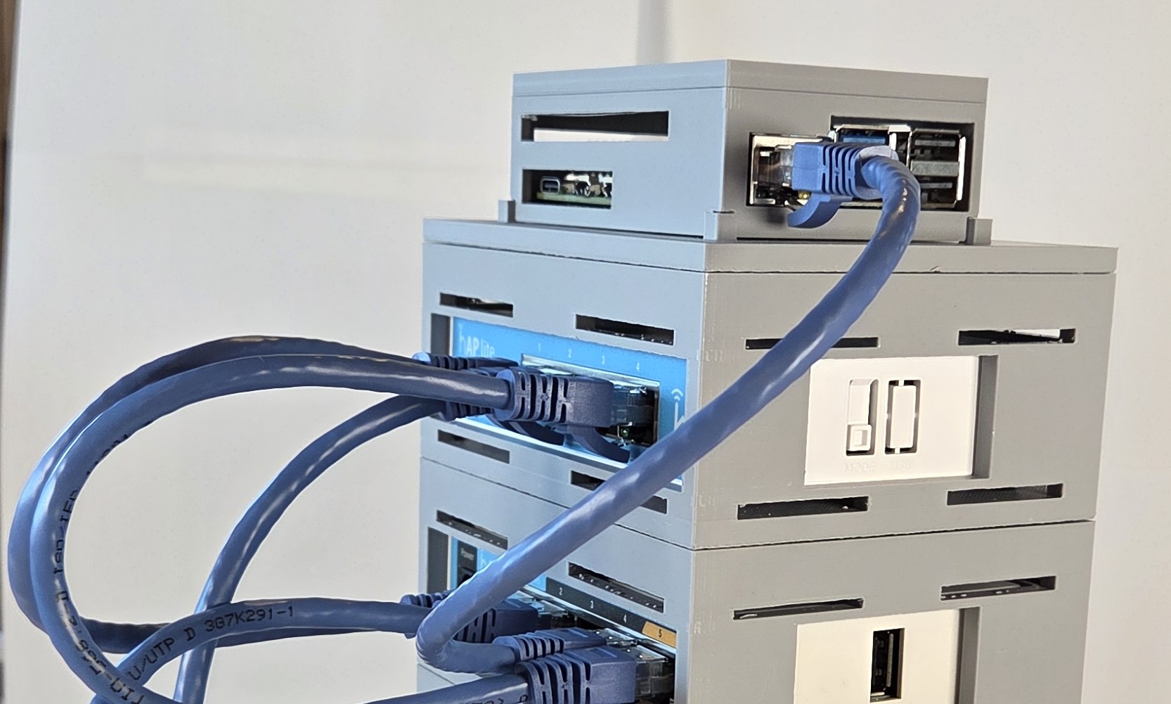 Lid for MikroTik hAX stacking case - Image 6